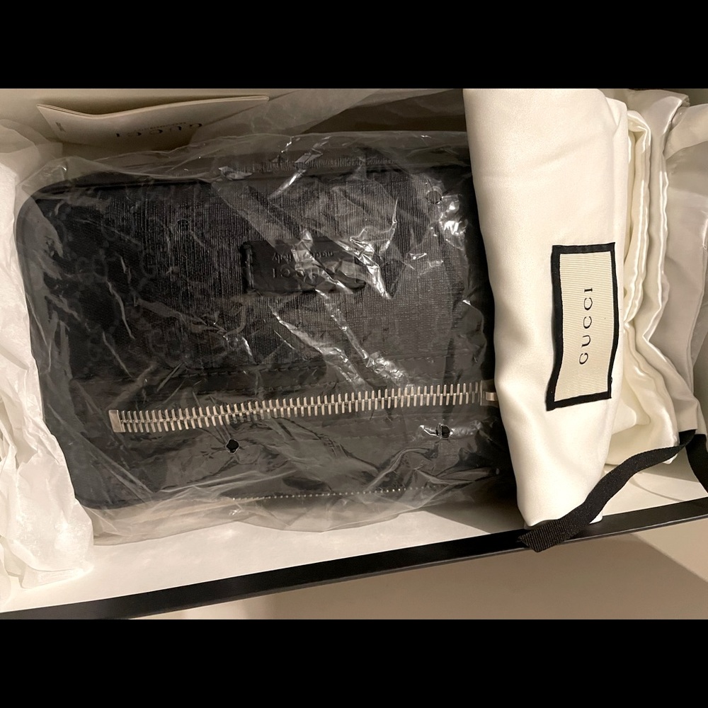 Gucci Supreme Belt bag